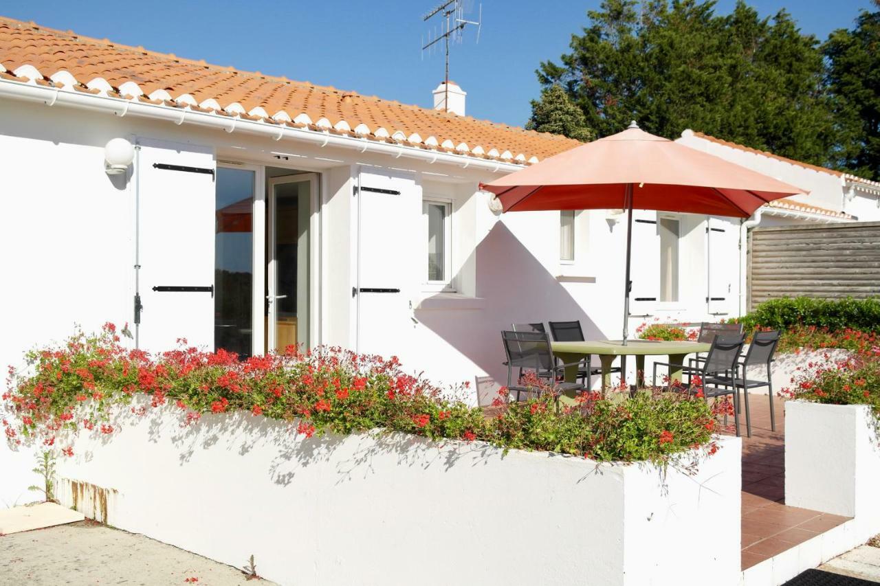 Maison De Campagne Pour 6 Avec Piscine Commequiers Exterior foto